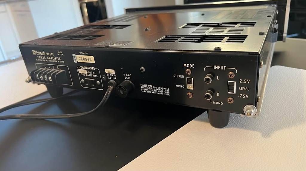 Amplificatori: McIntosh MC 502 – Usato da Meggen venduto da Hobst 2