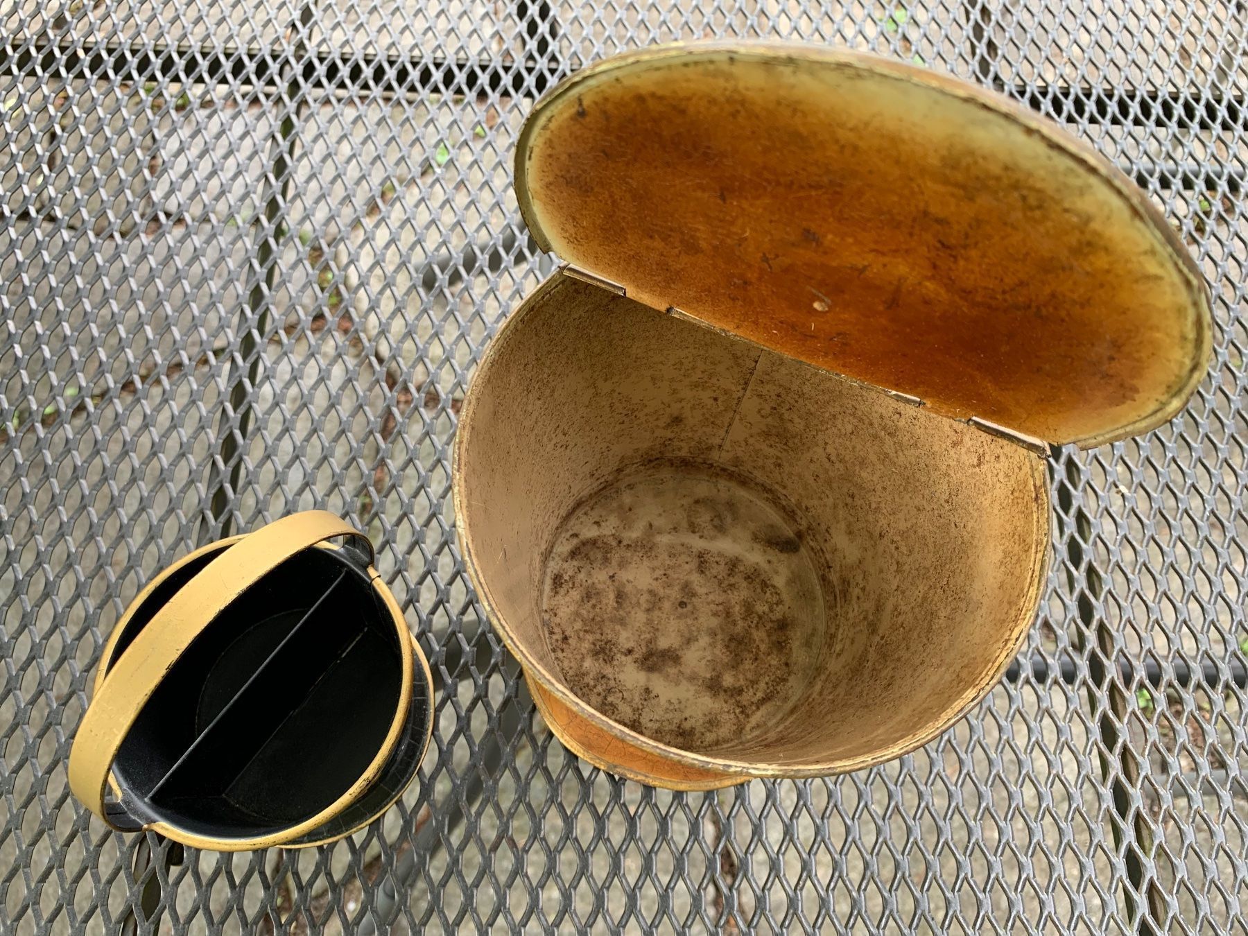 Pentole: 2 schöne bemalte Blechtöpfe – Usato da Feldbach venduto da Olive1 8