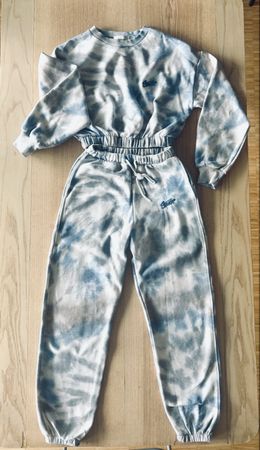 Tuta sportiva Pull&Bear tie-dye taglia XS usata