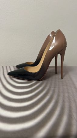 Escarpins Louboutin degradé noir/nude