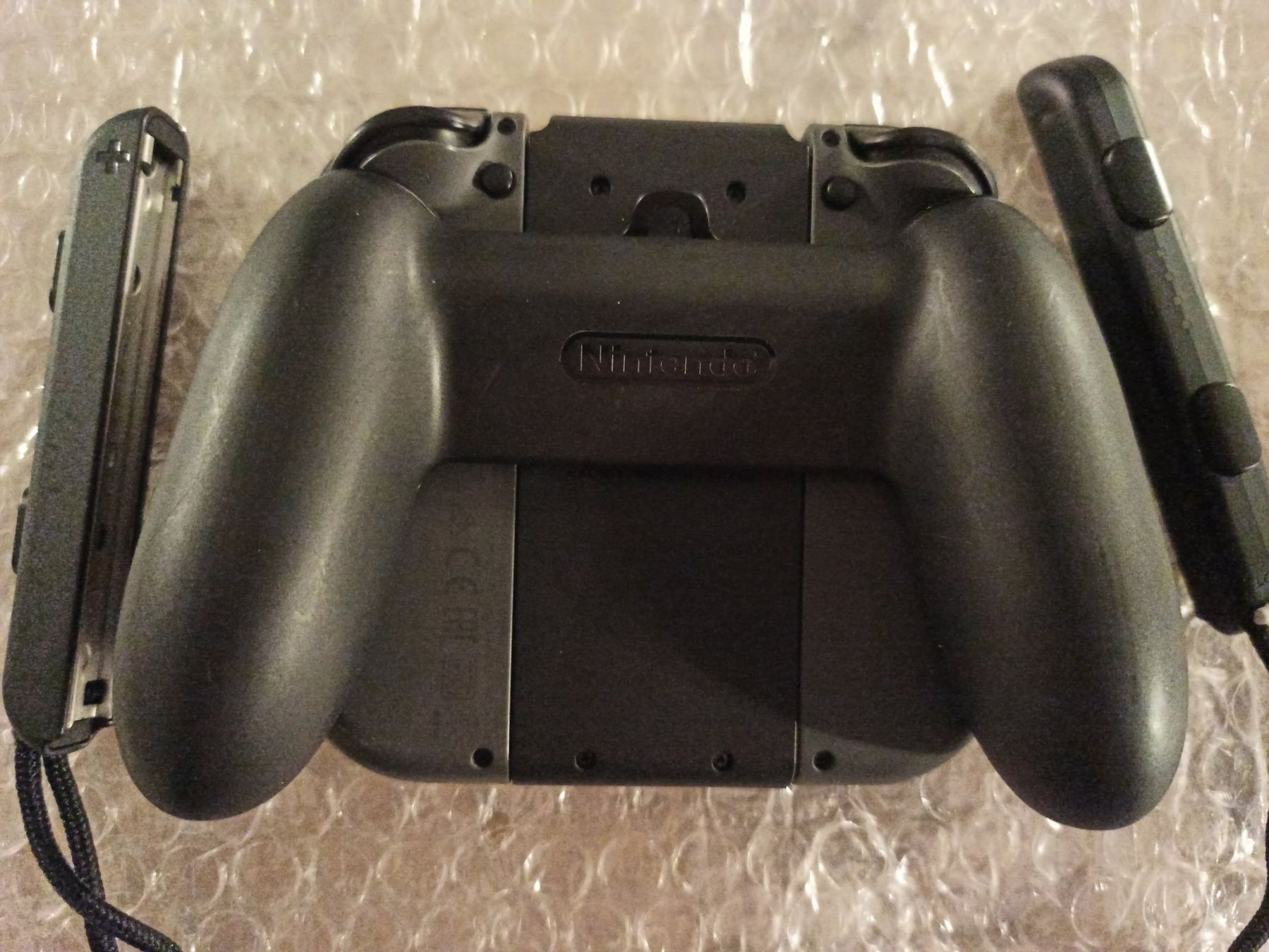 Nintendo Controller: Original Nintendo Switch Joy-Con Set (Grau) + Grip / NSW – Gebraucht aus Oberweningen von mar_87mx 1