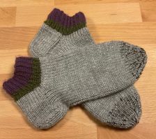 Sneakersocken 🧦 handgestrickt - Grösse 34 / 35 - NEU
