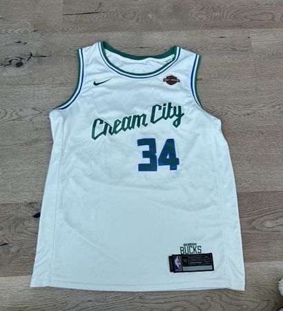 Milwaukee Bucks Antetokounmpo Jersey Grösse XL- top!