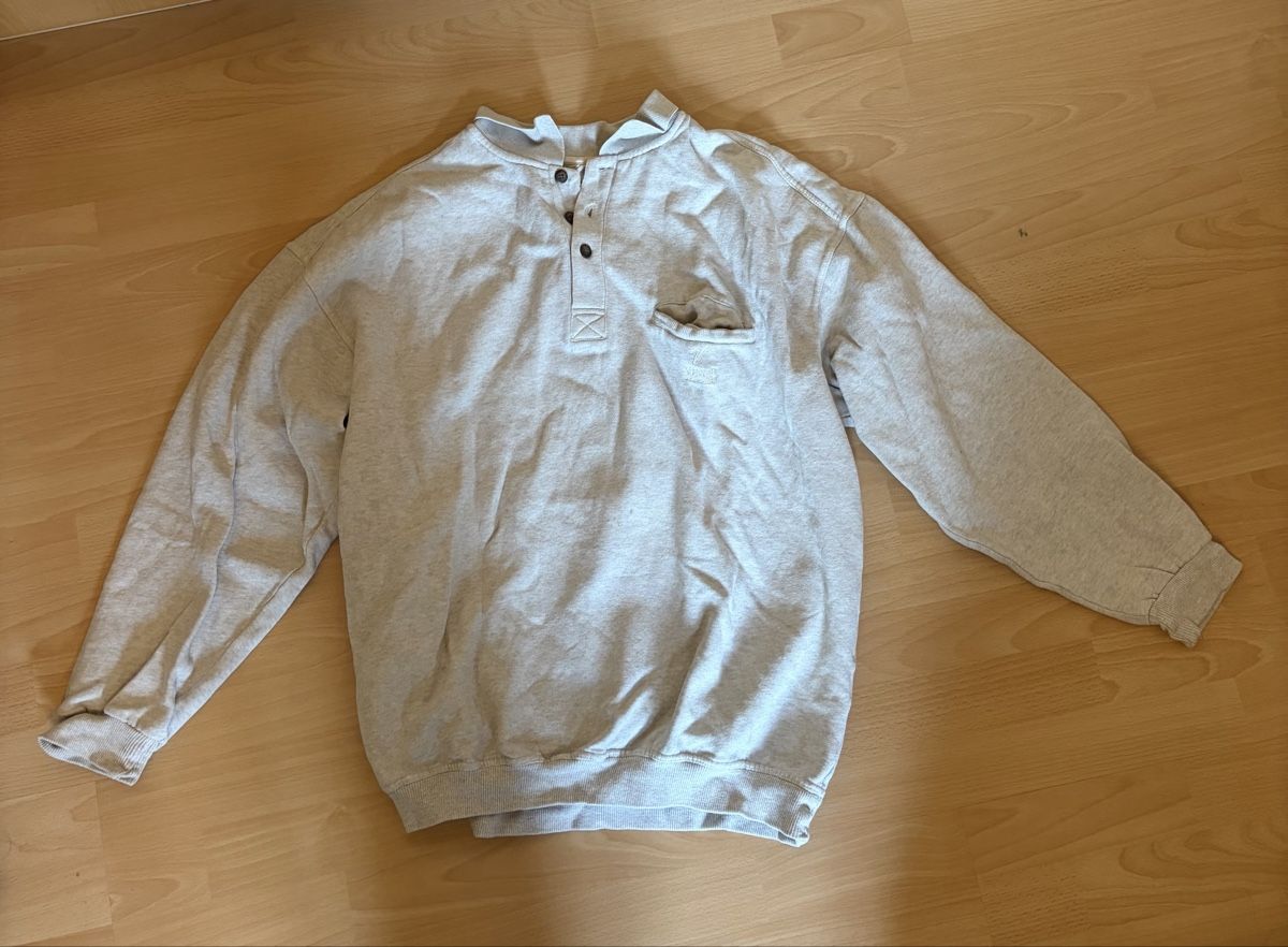 Pulls & Sweat-shirts: Herren Pullover grau Kragen mit Knopfleiste – D'occasion à Zwillikon par kol_5znn