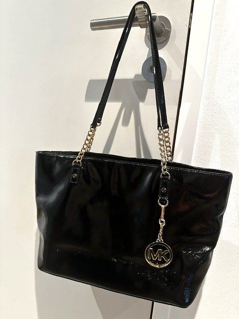 Michael Kors Taschen für Damen: +  MK   KnAutsChLedeRtAscHe  + – Gebraucht aus Winkel von zeho 1