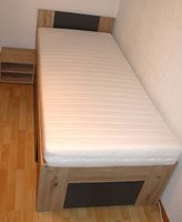 Bett mit Schubladen, Lattenrost und Matratze (90x200)
