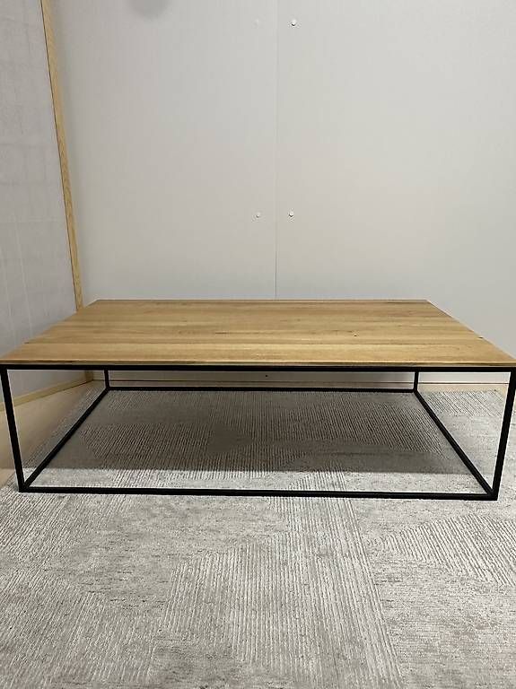Pfister Tavoli: Johann Jakob Pfister Design-Couchtisch – Usato da Effretikon venduto da bek_6sgb 1