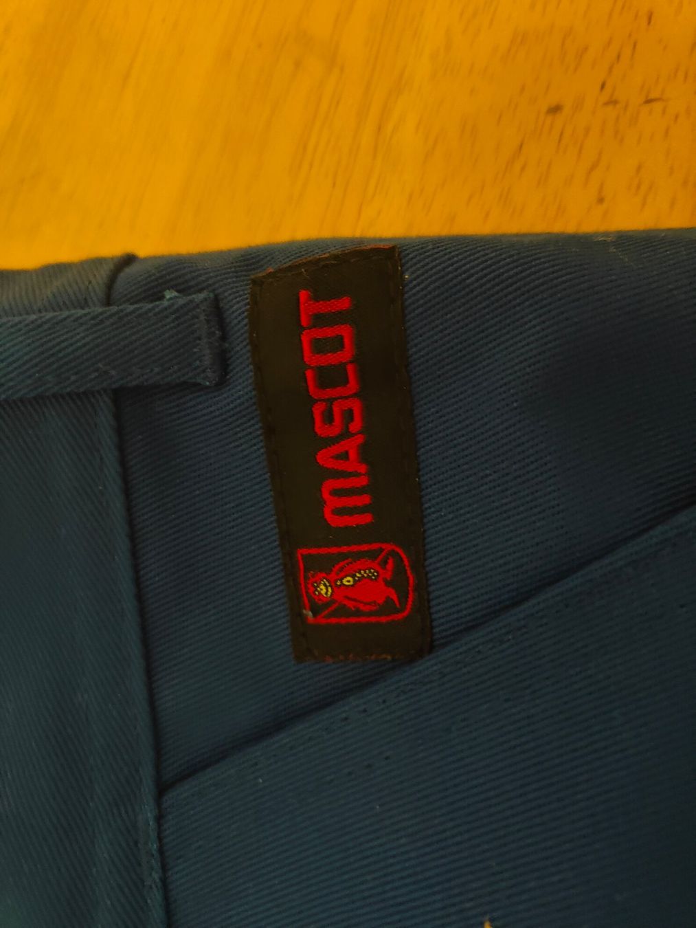 Pantaloni: Arbeitshose Mascot, defekt. – Difettoso da Studen BE venduto da Paplo 2
