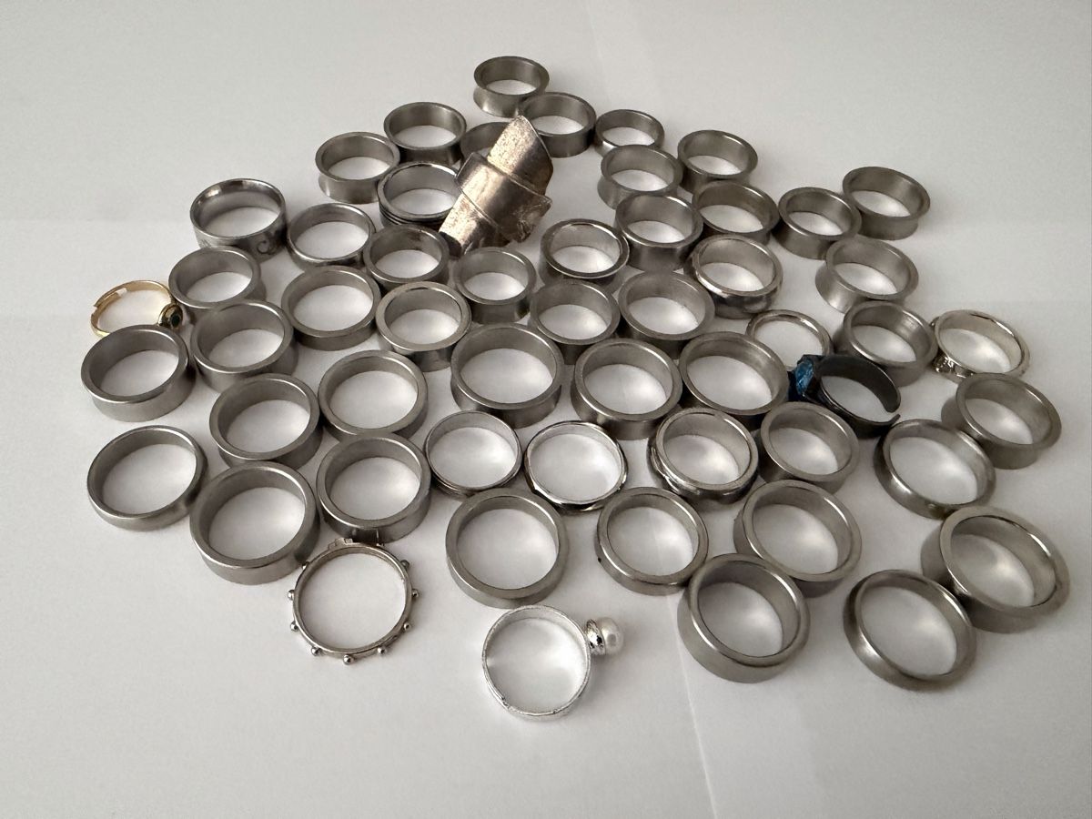 Sonstiger Schmuck: 55 Stk Div.Ringe (60) – Neu (gemäss Beschreibung) aus Ballwil von lukyluciano21
