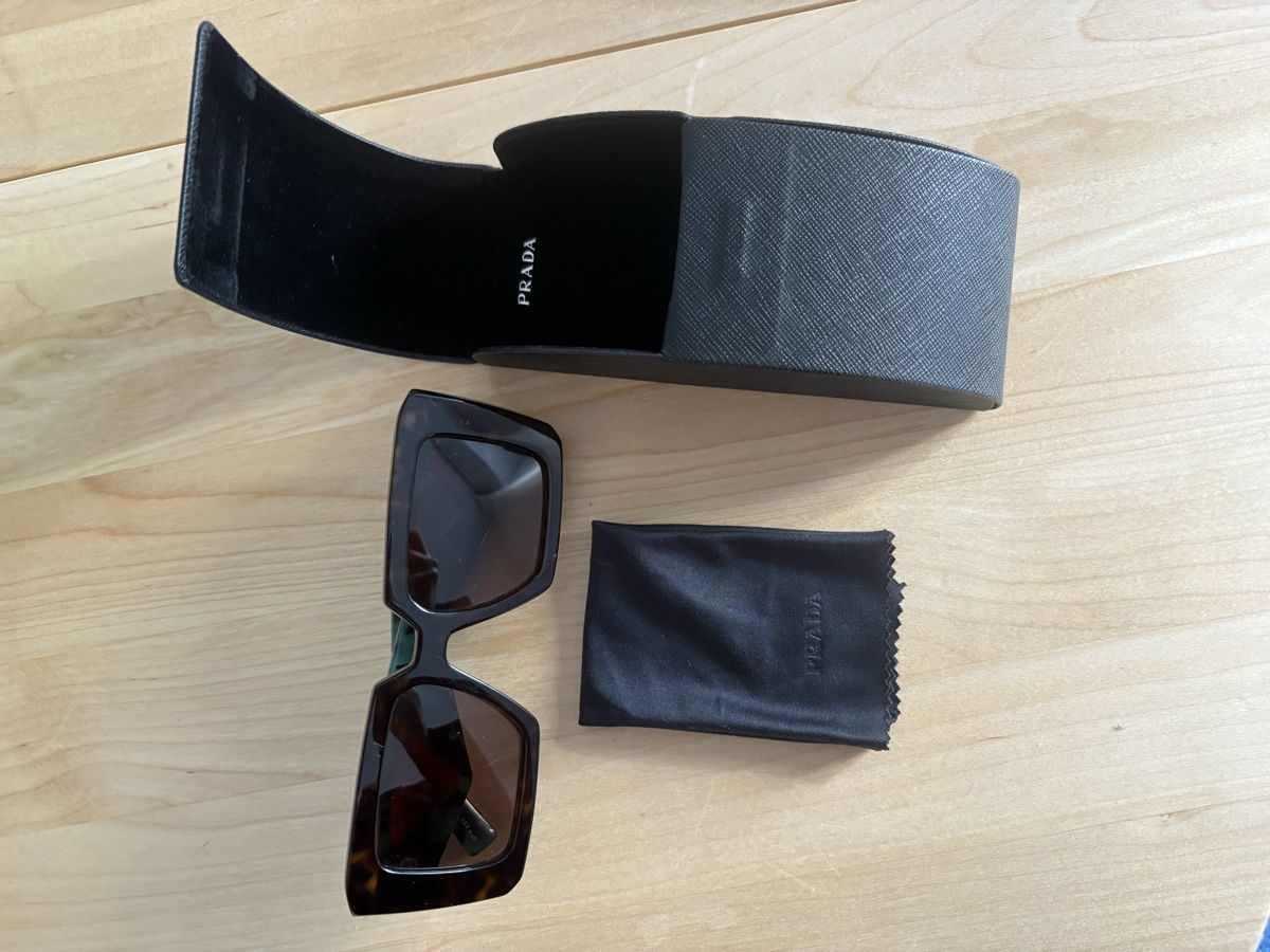 Prada Occhiali & Lenti: Prada Sunglasses – Usato da Zürich venduto da Mm2A 2