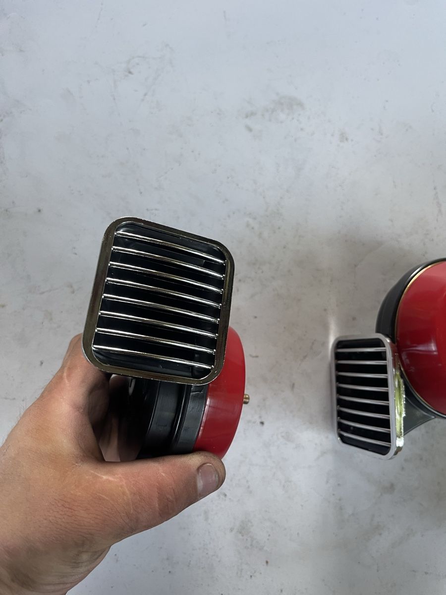 Alle Autoersatzteile: 2x Hupe – Gebraucht aus Altbüron von Garage-Bulak 3