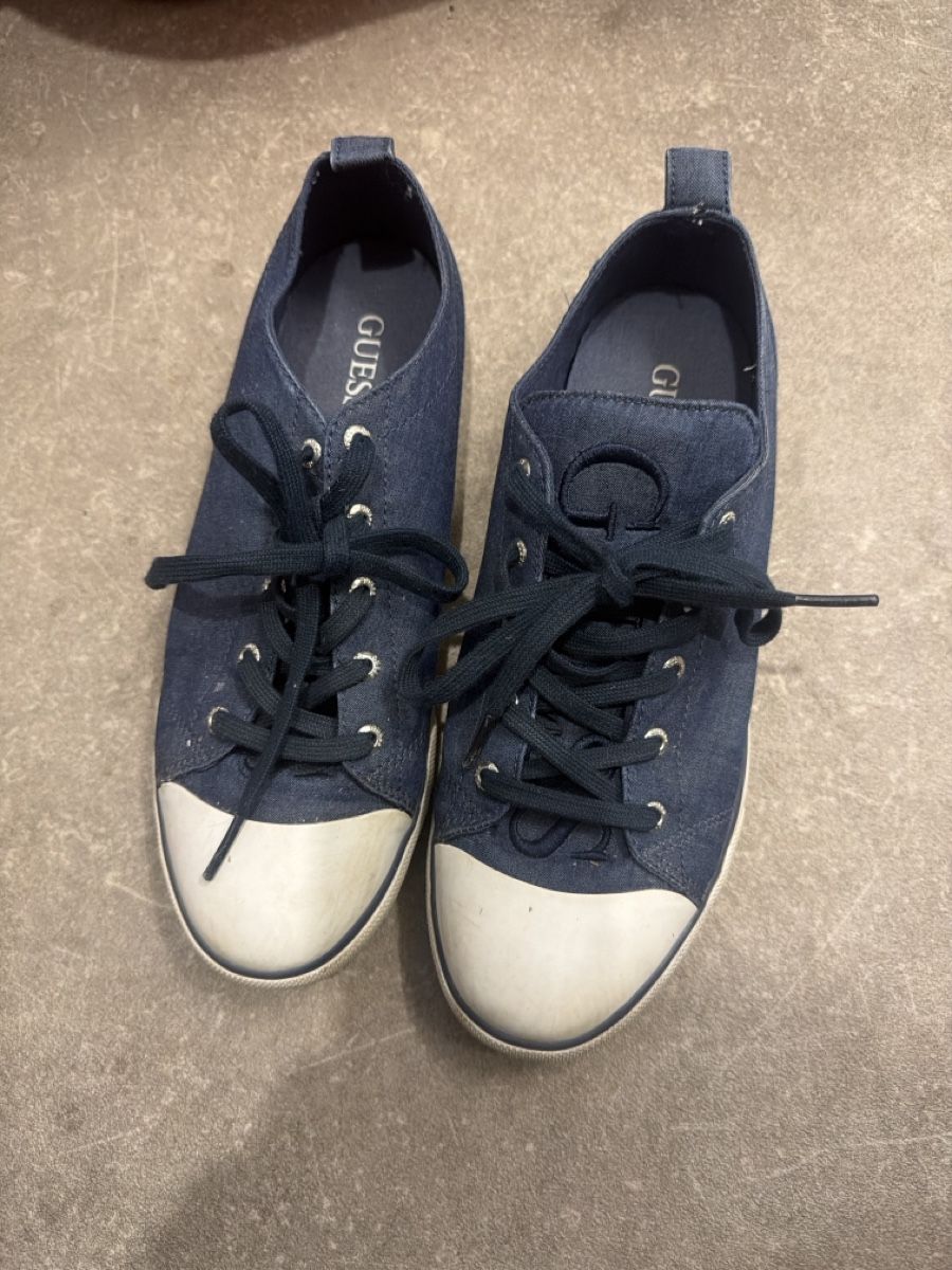 Guess Scarpe da donna: Guess Sneaker Grösse 40 – Usato da Veltheim AG venduto da J.BachmannAG