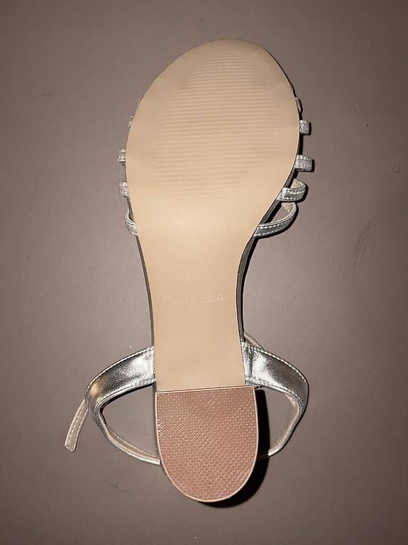 Scarpe da donna: Blockabsatz Metallic / Silver Pump by Clara Barson, 41 – Usato da Wettingen venduto da fre_n6p7 1