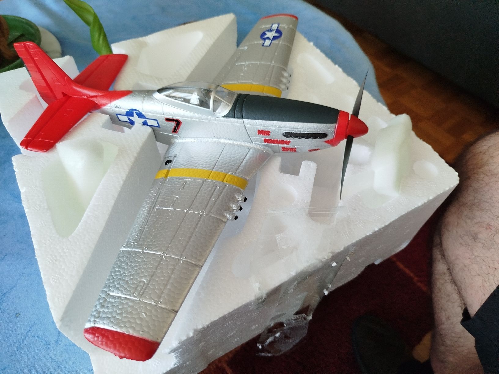 Modellismo RC: Avion télécommandé P-51 Mustang – Nuovo e nell'imballaggio originale da Neuchâtel venduto da lyd_67kk