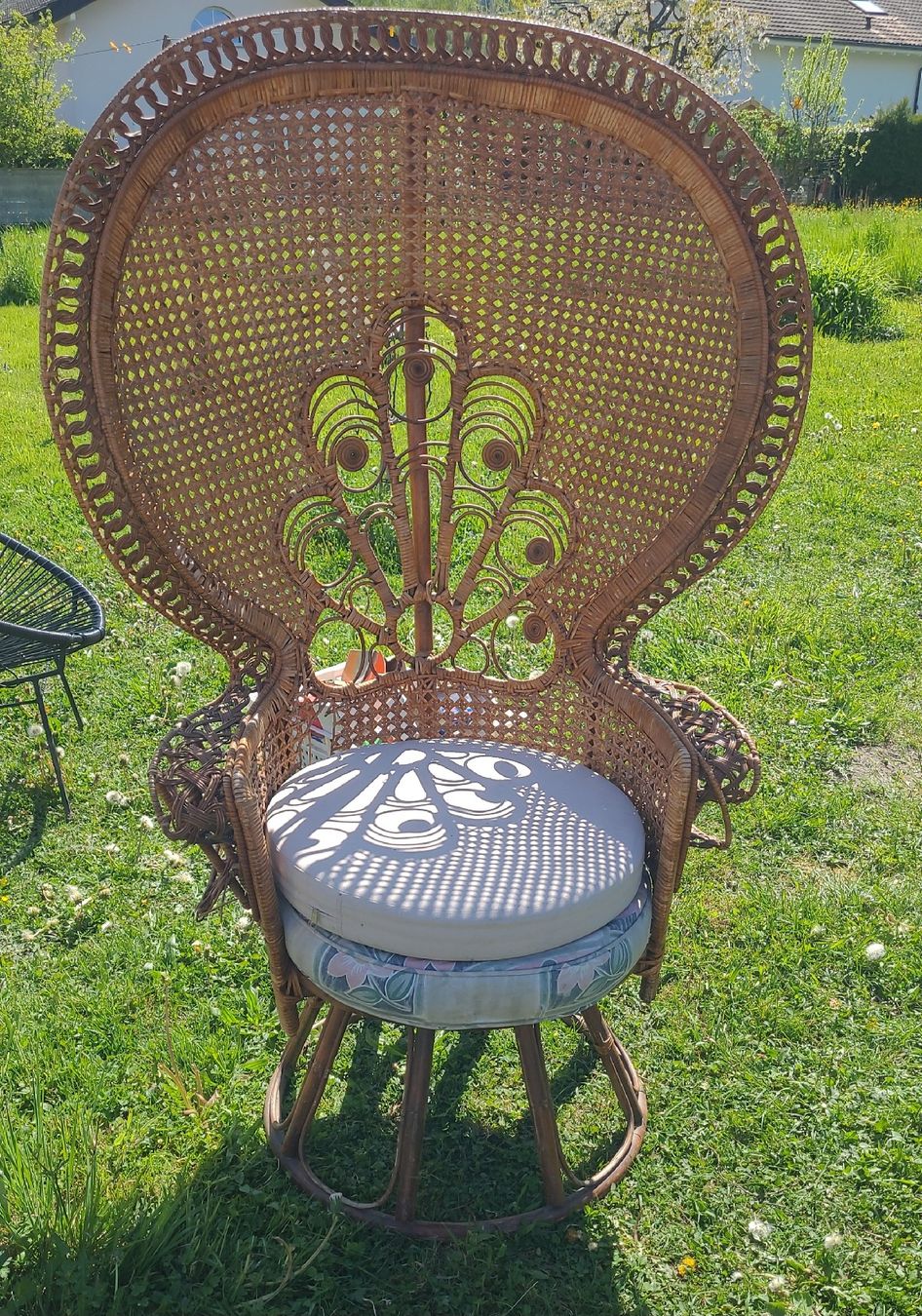 Poltrone: Fauteuil Emmanuelle années 70 – Usato da Vevey venduto da lba_dd82
