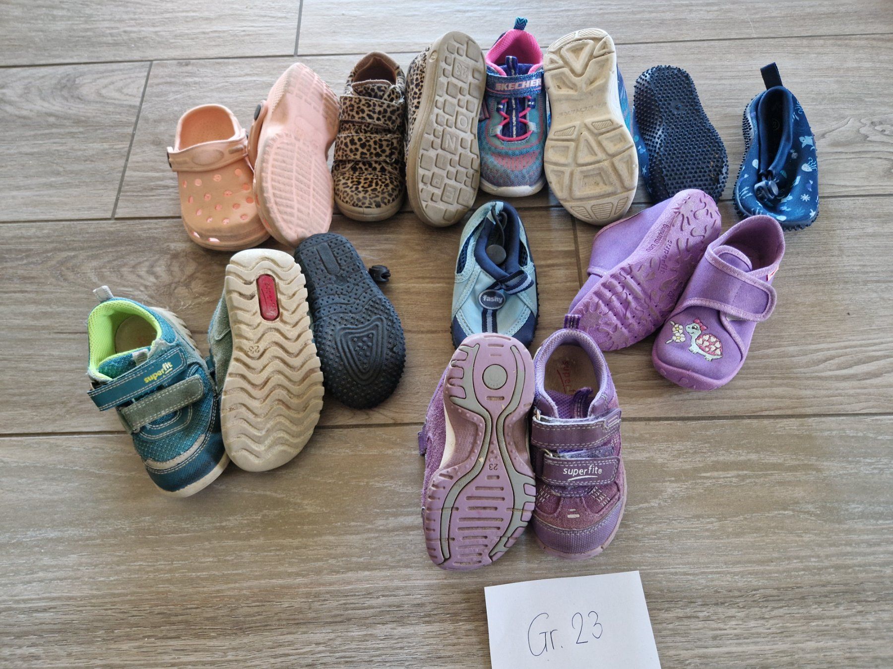 Scarpe per ragazze: Schuhpacket Mädchen Gr. 23 – Usato da Niederhünigen venduto da SnowboardJu 1