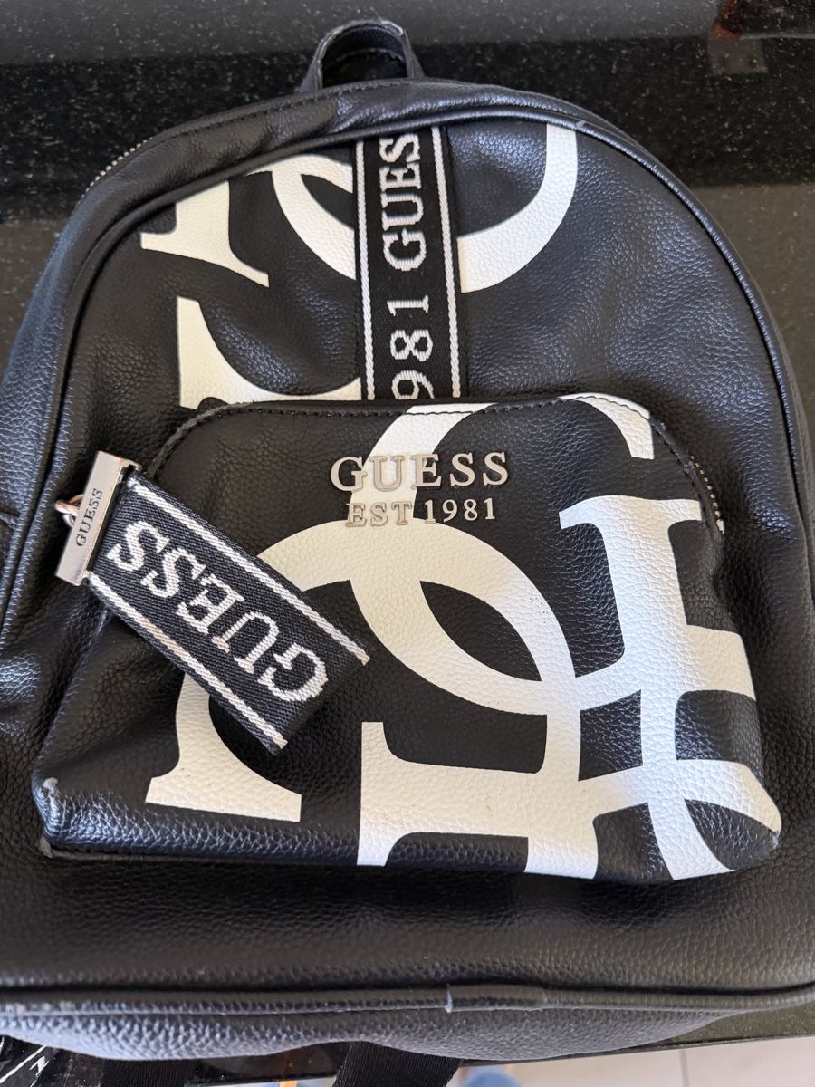 Guess Borse: 10 – Usato da niederhasli venduto da Italiana07