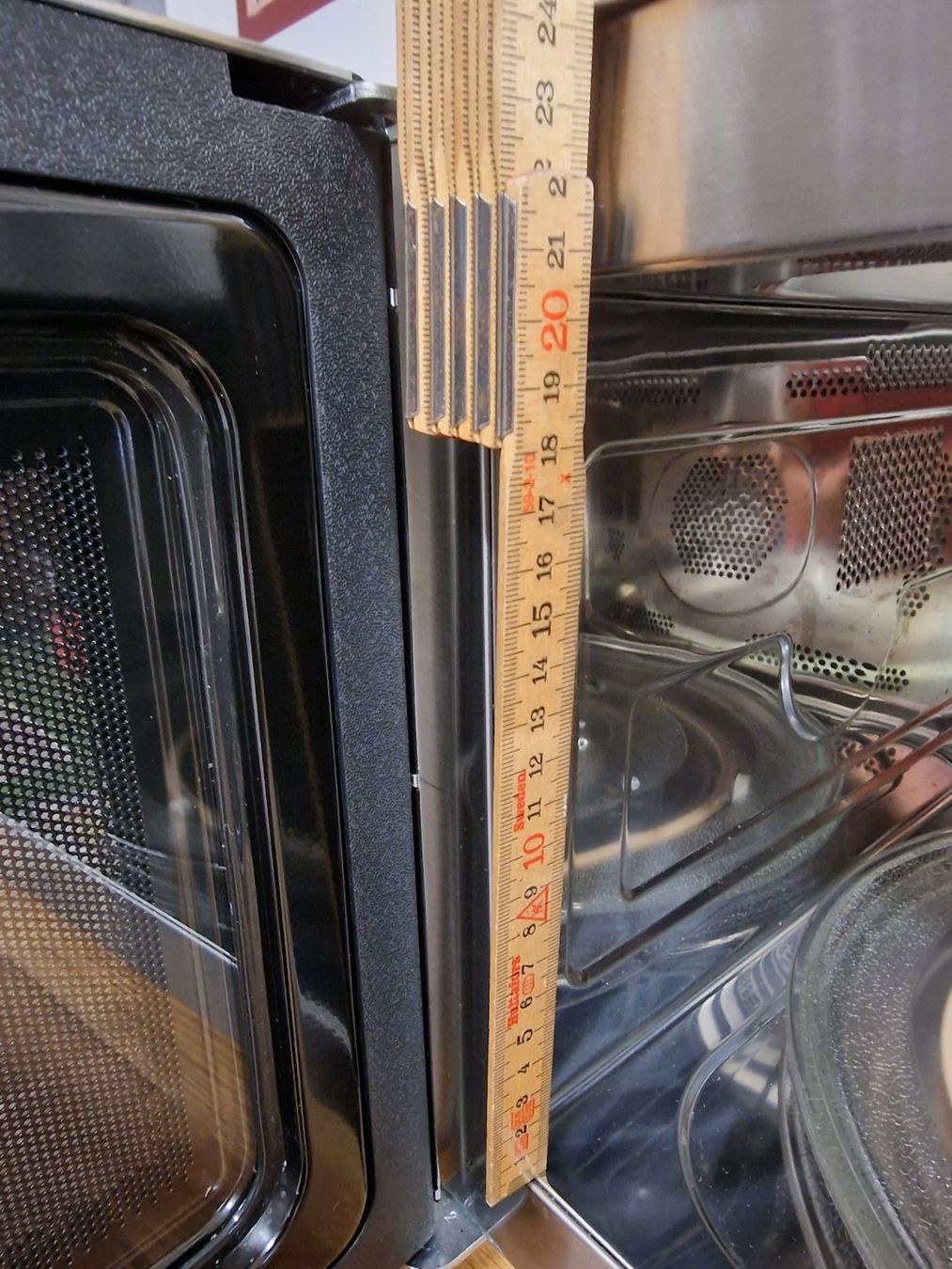 Elettrodomestici da cucina: Mikrowelle mit Grill- und Heissluftfunktion – Usato da Gebenstorf venduto da Andaloe 5