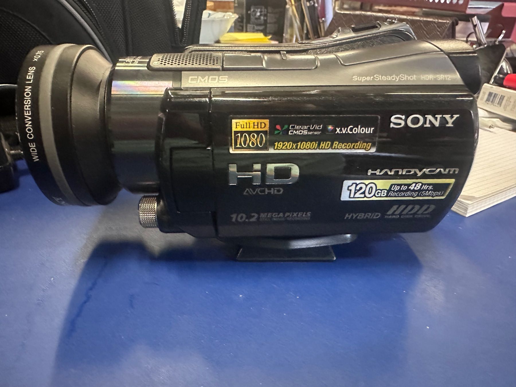Sony Camcorder: Sony HD AVCHD Kamera mit Zubehör – Gebraucht aus Strengelbach von  3