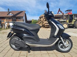 Piaggio FLY 125 wenig km Roller Scooter Lieferung möglich