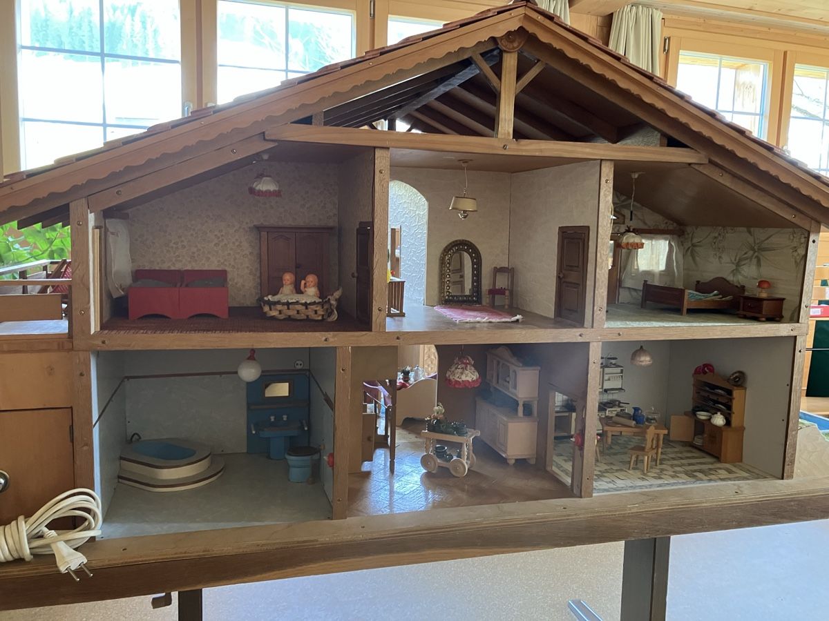 Puppenhäuser & -möbel: Puppenhaus – Gebraucht aus Schönengrund von Bobel5 1