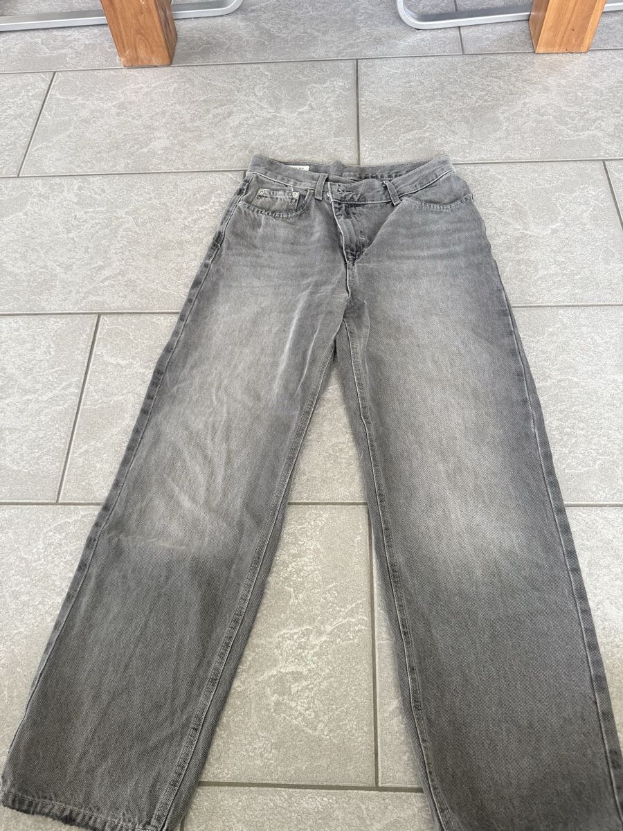 Pull&Bear Jeans: Pull&Bear Jeans grau – Nuovo (secondo la descrizione) da Roggwil BE venduto da joana.a16