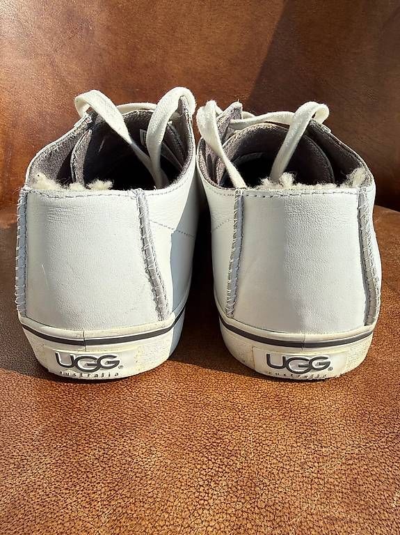 Ugg Chaussures hommes: UGG Sneaker Leder – Neuf (Voir description) à Hünikon par Grand7 3