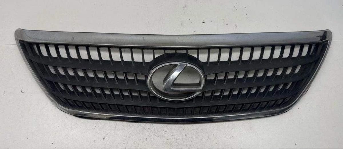 Lexus Tutti pezzi di ricambio auto: Lexus RX Grill - 2003-2009 – Usato da Brüttisellen venduto da executiveimports