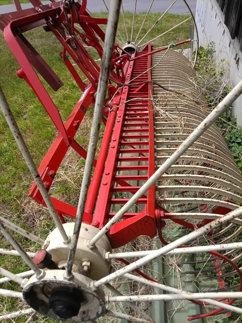 Bucher Tutte le macchine: Pferderechen für Traktorzug  – Usato da Hinterfultigen venduto da fri_w7bc 4