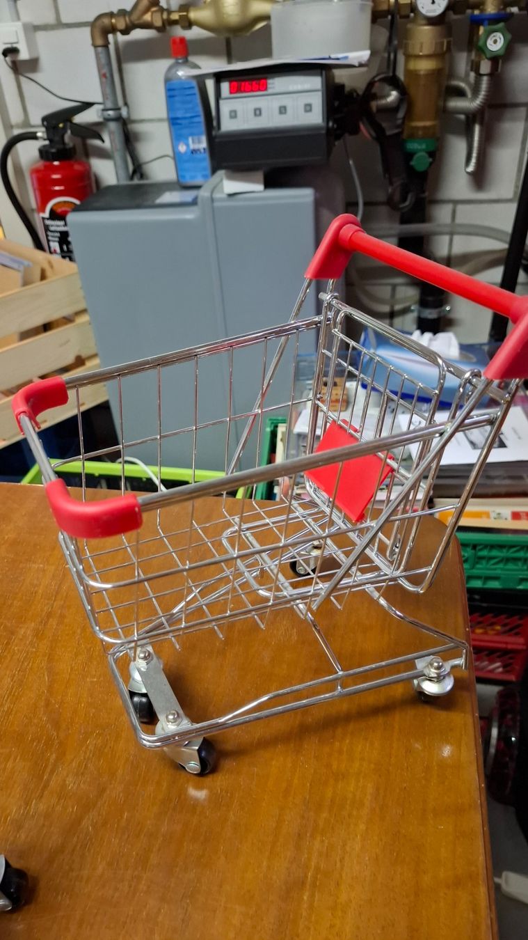 Tutte le decorazioni: 2x Mini-Einkaufswagen für Deko oder als Spielzeug – Usato da Murten venduto da Cheri23 1