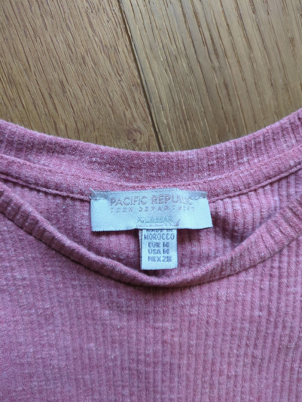 Top: Crop Top Grösse M Pacific Republic – Usato da Wald ZH venduto da cha_9z6l 1