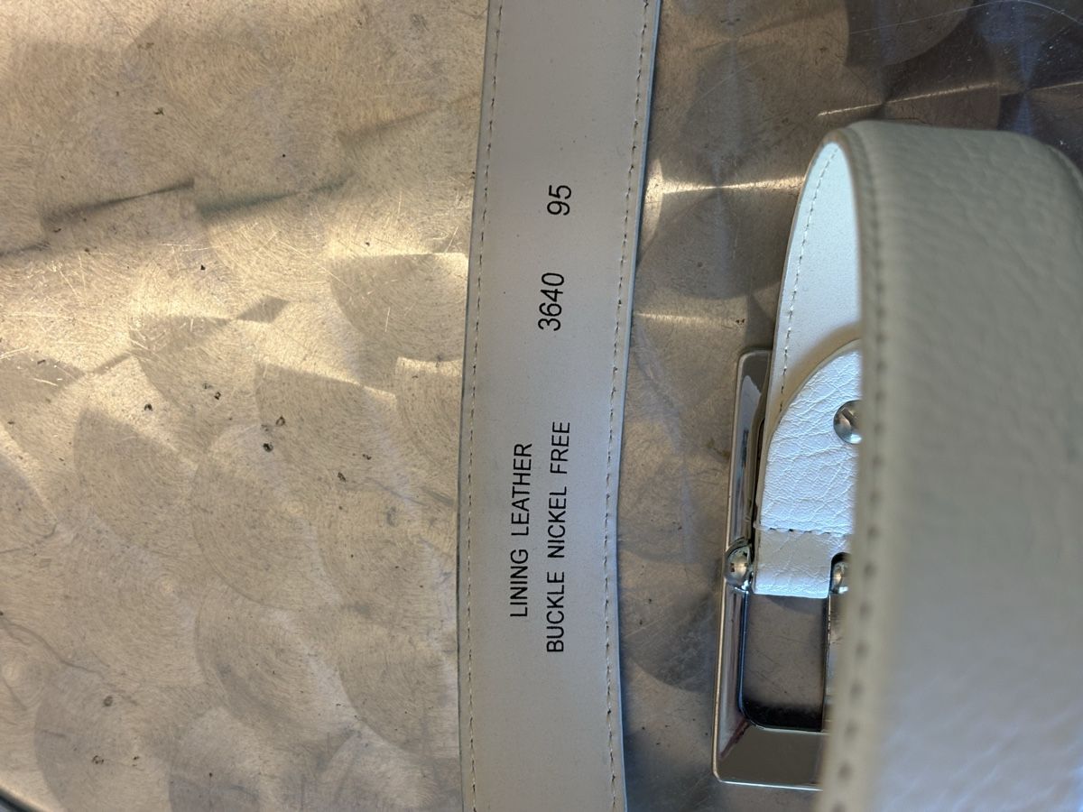 Cinture: Weisser Damengürtel, Grösse 95! – Usato da Magden venduto da Mikkaj 2