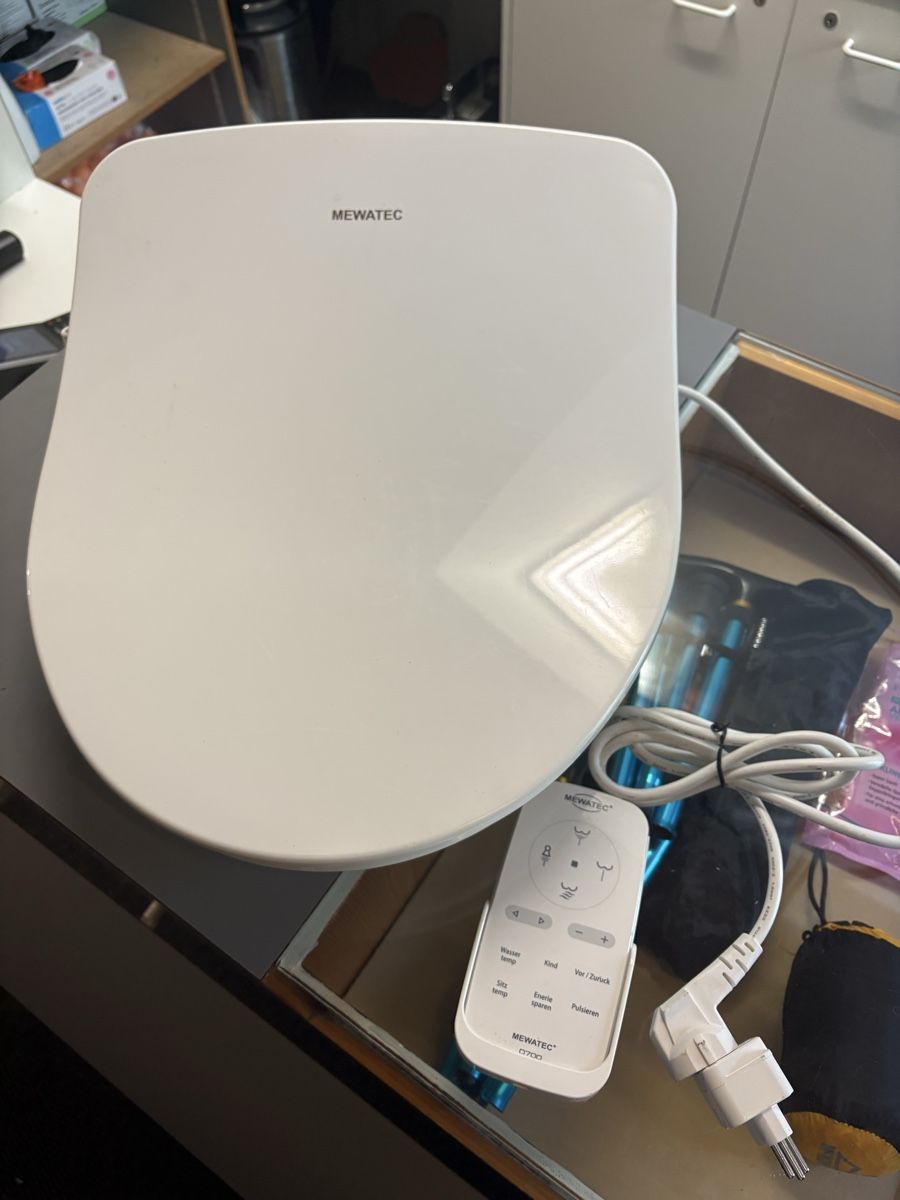 WC: WC Sitz mit Duschfunktion MewaTec D700 mit Fernbedienung – Usato da Lauterbrunnen venduto da Johnny_LBR 3