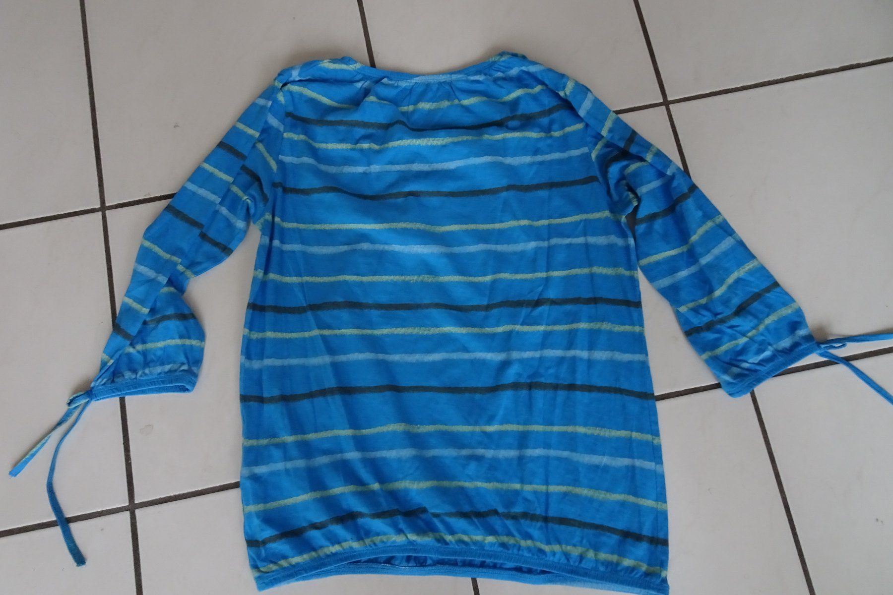 T-shirt: 3/4 Arm Shirt ca. Gr. S evtl. M – Usato da Strengelbach venduto da schmetterling20 2