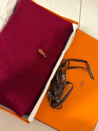 Hermes Schal Kaschmir bordeaux rot neuwertig in OVP