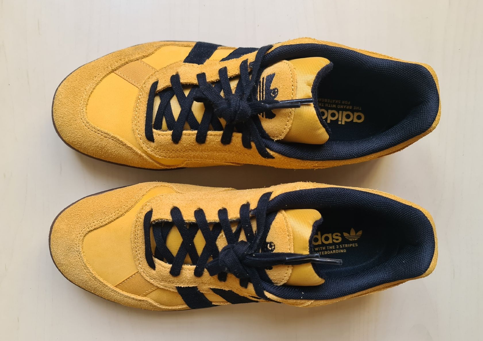 Adidas Scarpe da uomo: Adidas Aloha Super Gelb Gr. 42 – Nuovo e nell'imballaggio originale da Zürich venduto da cde_d7vx 4