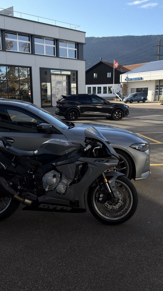 Yamaha Route: R1 9000km – D'occasion à Neuchâtel par ale_2v6y 6