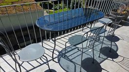 Gartentisch mit Stühlen