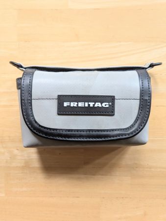 FREITAG Tasche Heinz, hellgrau, neu