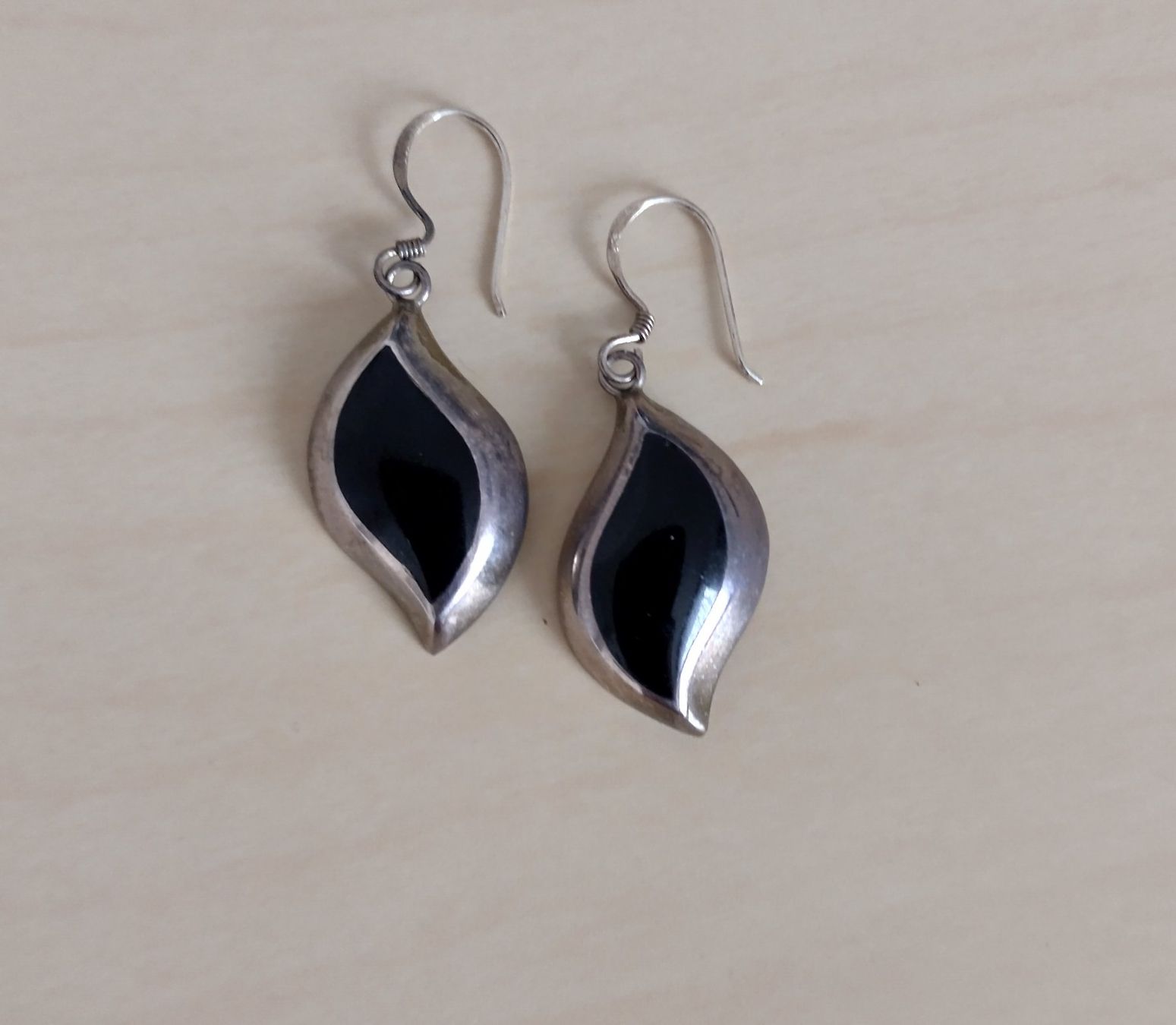 Orecchini pendenti & Orecchini a lobo: LÄSSIGE OHRRINGE SILBER 925 – Usato da Romanshorn venduto da BoutiqueA
