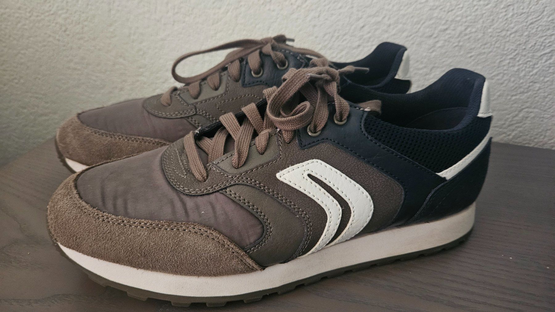 Geox Scarpe da uomo: Geox Sneaker 43 neuwertig – Usato da Lyss venduto da Salomis