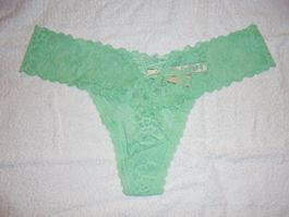 VICTORIA'S SECRET LACIE THONG, M, NEU, MIT RIEMCHENDETAIL...