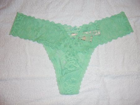 VICTORIA'S SECRET LACIE THONG, M, NEU, MIT RIEMCHENDETAIL...