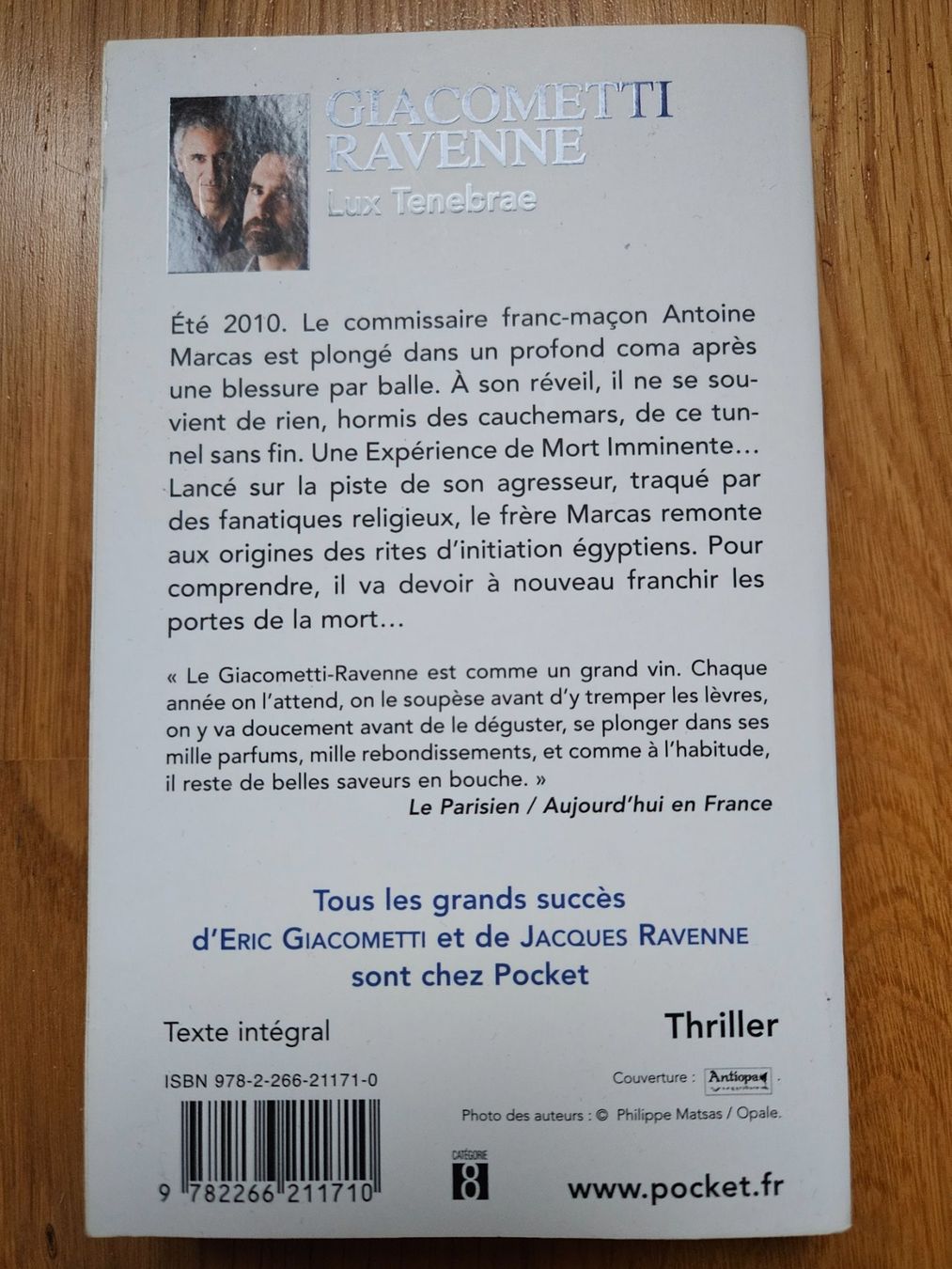 Bücher: Giacometti: Lux Tenebrae - Thriller captivant! – Gebraucht aus Vevey von chr_q9cd 1