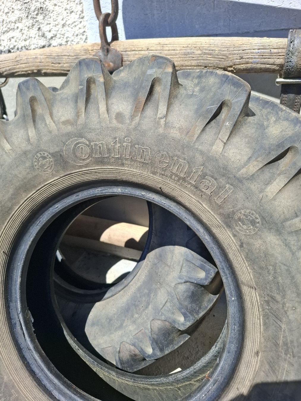 Trattori: Traktor Pneu 7 00 12 – Difettoso da Lotzwil venduto da Evivalacurva 1