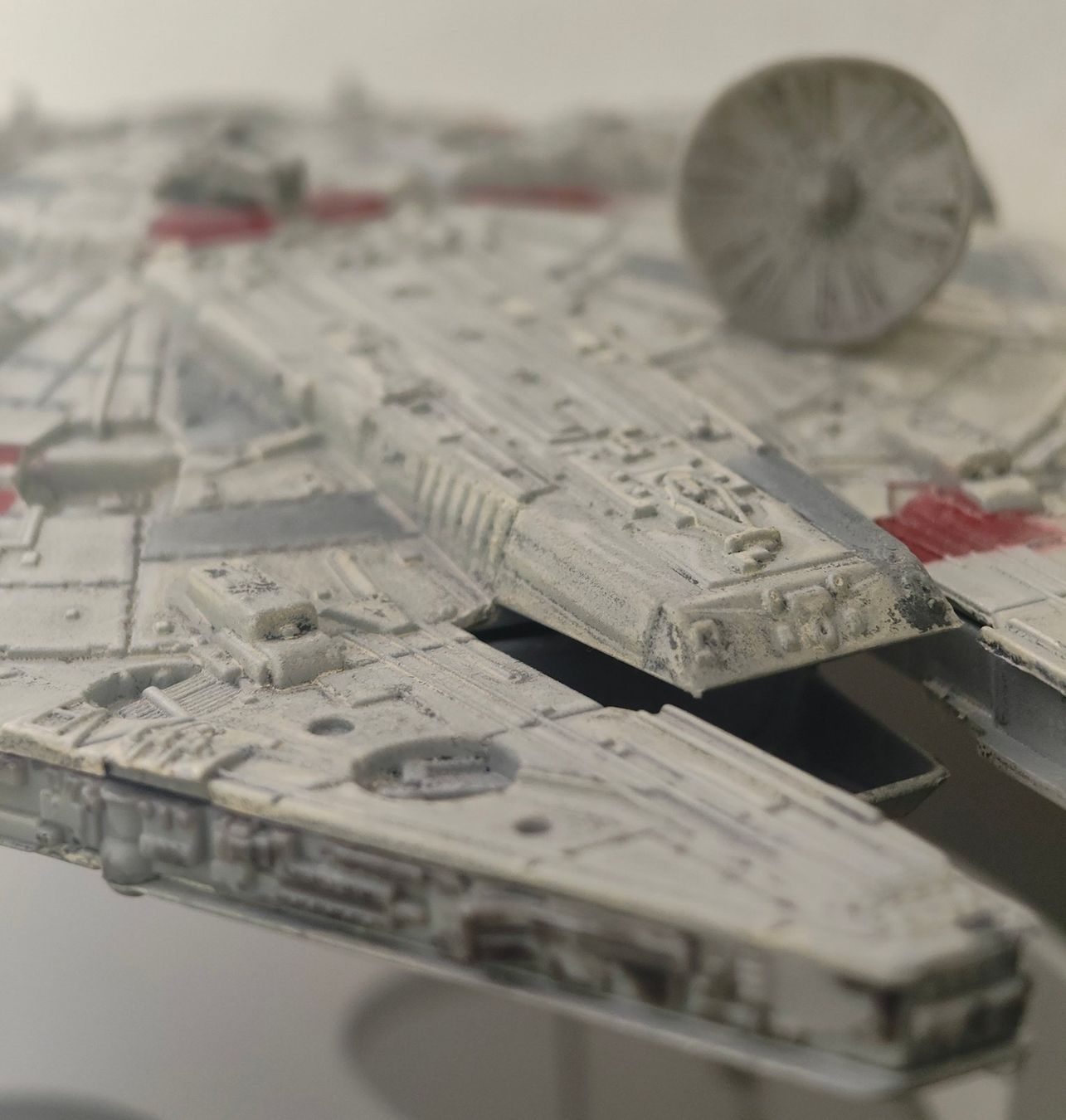 Star Wars Kit di modellismo & Modellini statici: Disney Store Star Wars Millennium Falcon Deluxe Diecast – Usato da Arlesheim venduto da Jokerman69 5