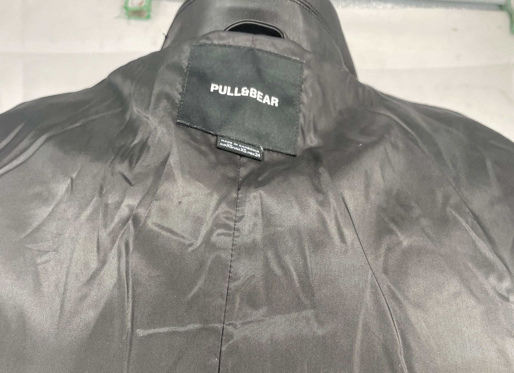 Pull&Bear Mäntel: PULL ET BEAR Manteau noir – Gebraucht aus Lausanne von PlusValue_Lausanne 5