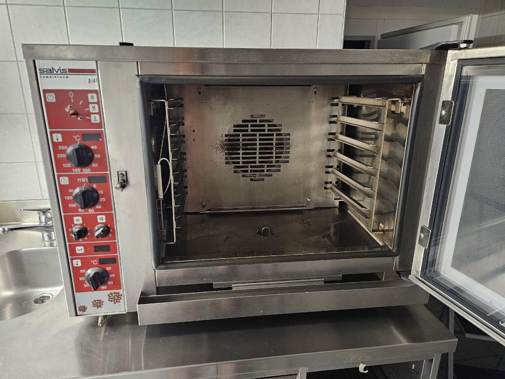 Küchengeräte: Gastro Kombi-Steamer – Gebraucht aus Schönengrund von darrylsuhner 1
