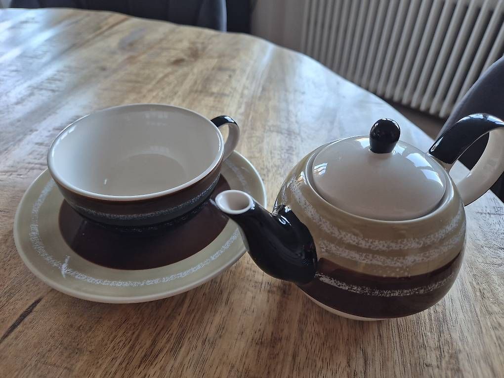 Teekannen: Teekrug mit passender Tasse – Gebraucht aus Winterthur von electone 1