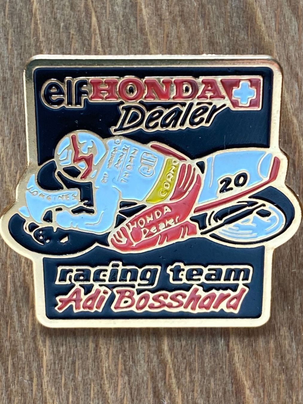 Plaketten & Abzeichen: Honda Pin Racing Team Adi Bosshard – Neu und originalverpackt aus Muttenz von Fantom03